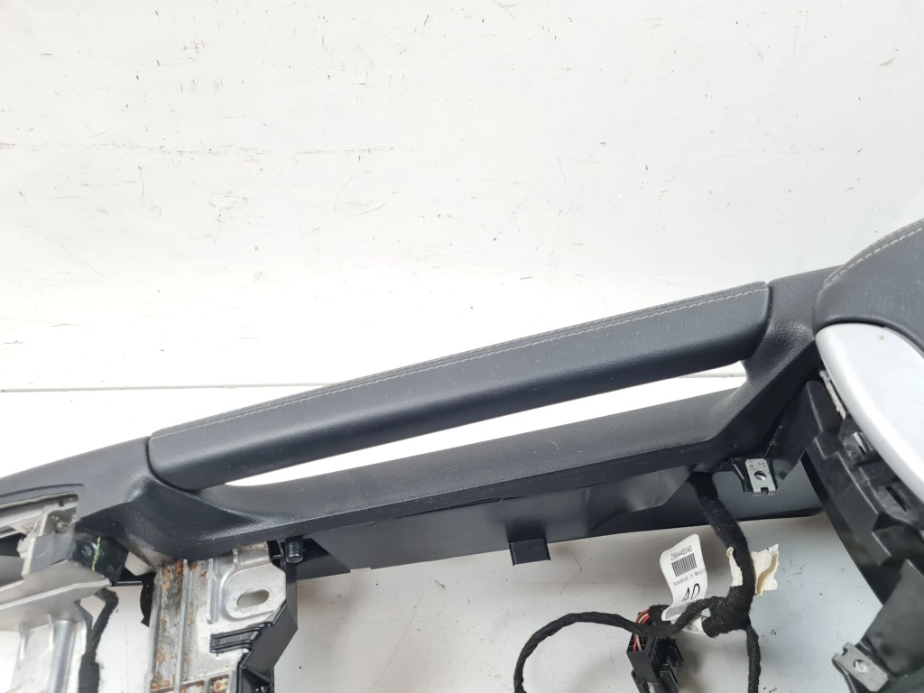 2011 mercedes-benz gl x164 подлокотник консоли a1646830458 Недорого