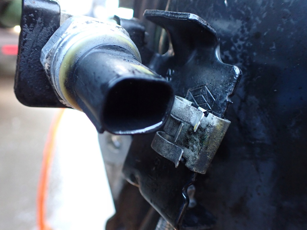 фото №8, Двигатель r9ma402 renault grand scenic iii 11r 1.6 dci