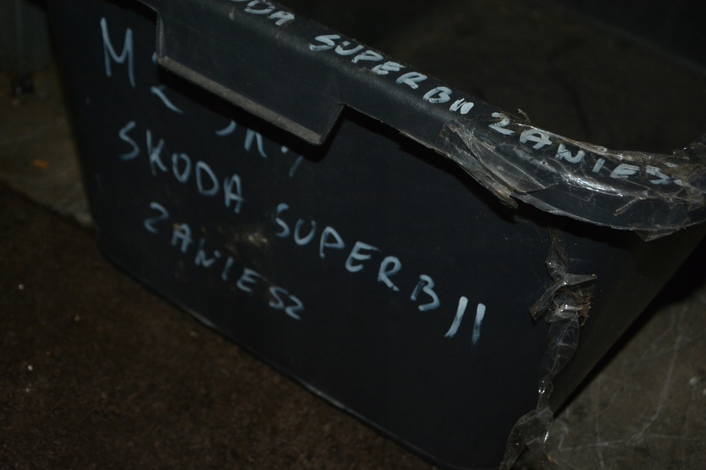 фото №8, Крышка клапанов citroen berlingo m06042a190