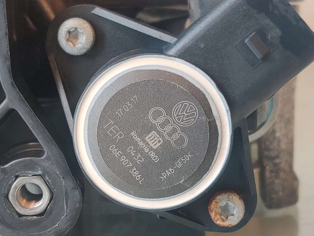 фото №10, Коллектор всасывающий левый 079133109bt cyc 4.0 v8 bentley continental gt 2012-18