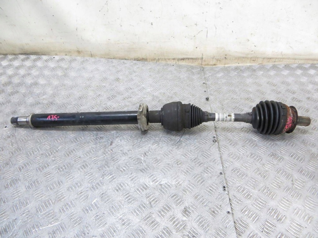 Купить Mercedes w246 1.8 приводной вал правая перед a2463303200