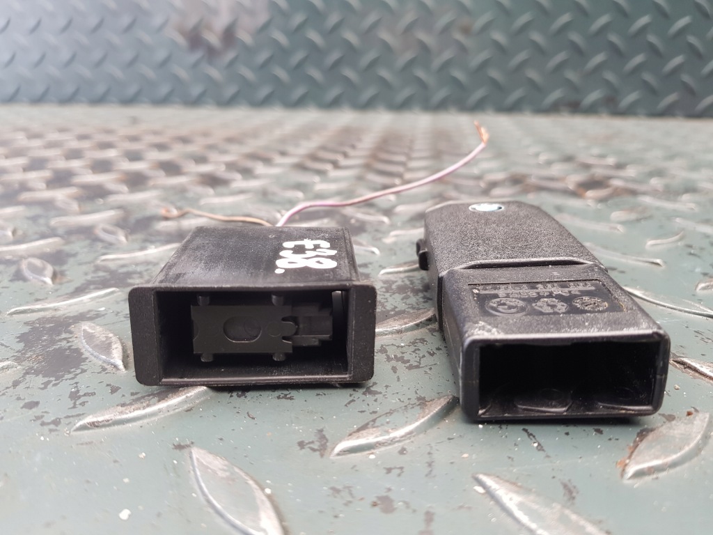 фото №10, Ліхтарик акумуляторна бардачка 8 360 066 роз'єм bmw e38 e46 e39 e90 e60 e53