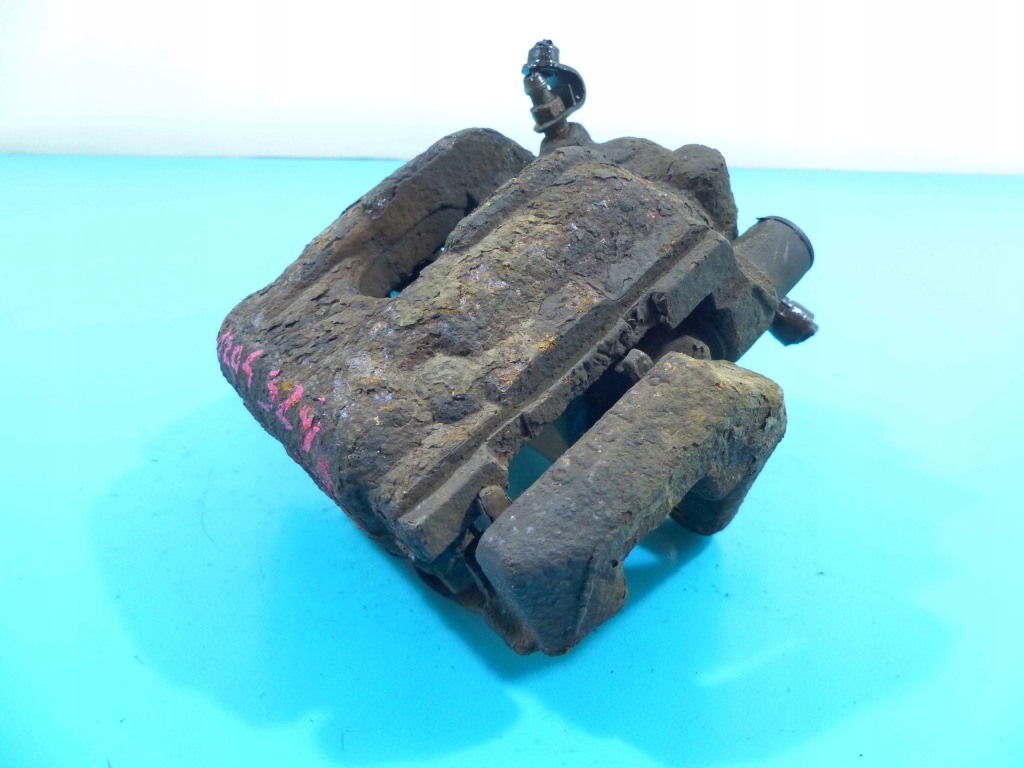 фото №1, Суппорт задняя левый bmw x3 e83 2.0d