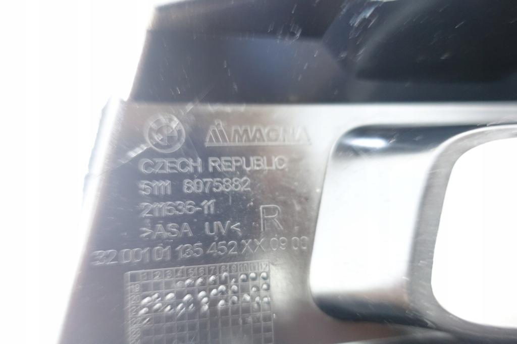 Решётка бампера правый  перед bmw x1 f48 рестайлинг  m-pakiet 8075882 Доставка