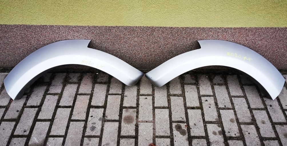 фото №1, Dodge nitro накладка молдинг na крила права задня