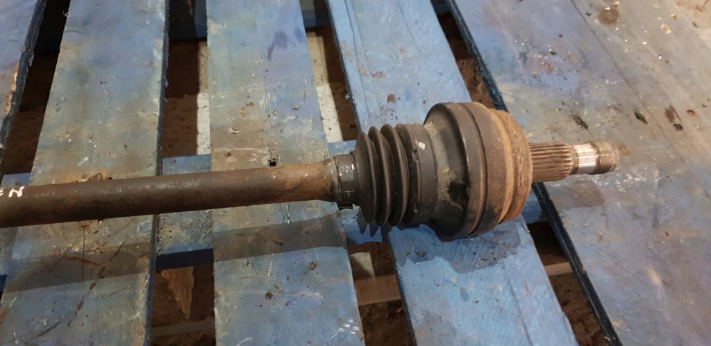 Приводной вал mercedes clk 2,2 Доставка