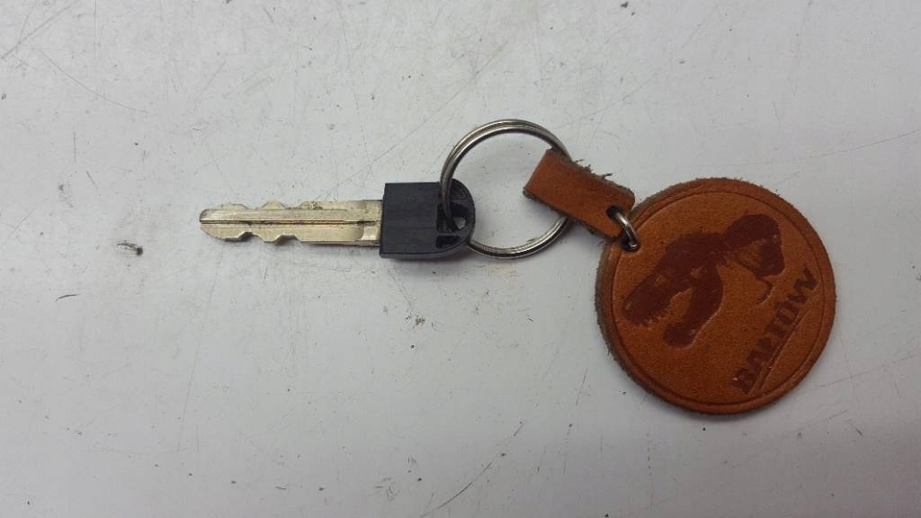 фото №7, Вкладка дверь ключ жало toyota corolla verso ii