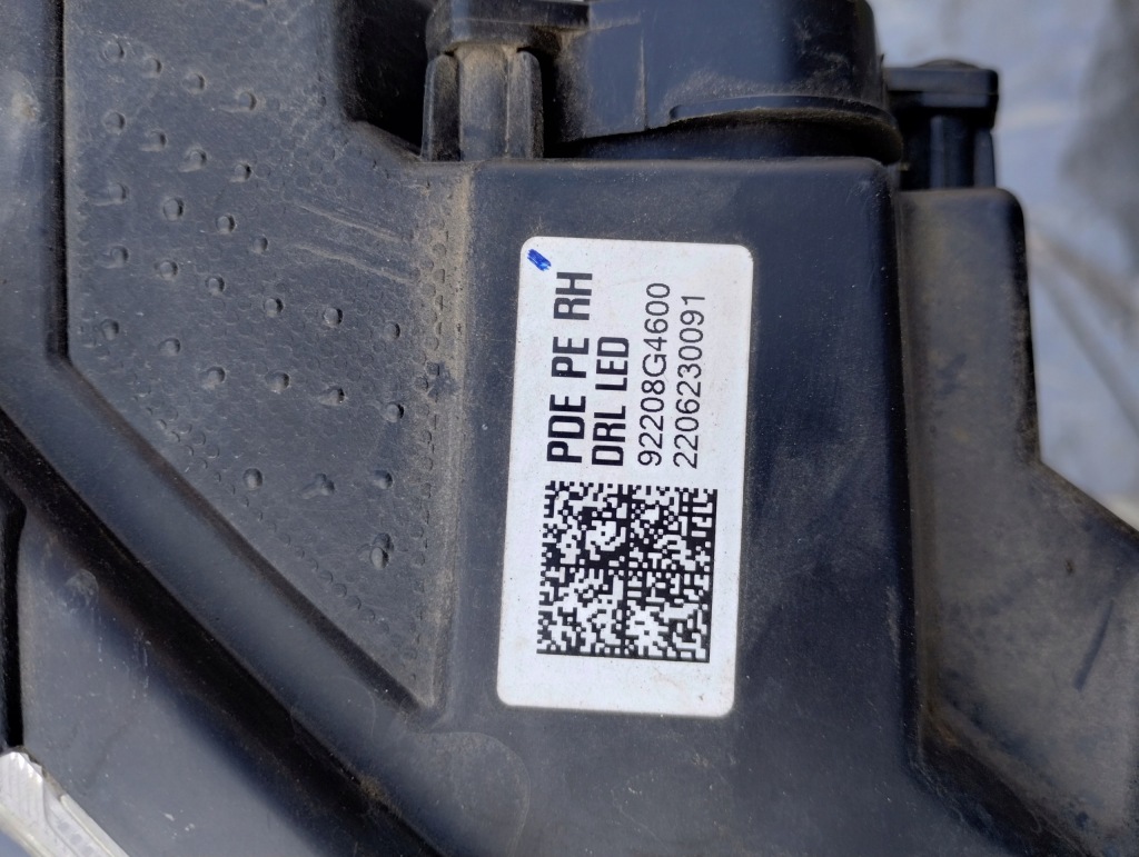 Hyundai i30 3 3 рестайлинг  противотуманная фара правая  перед led drl 92208-g46 92208g4600 Оригинал