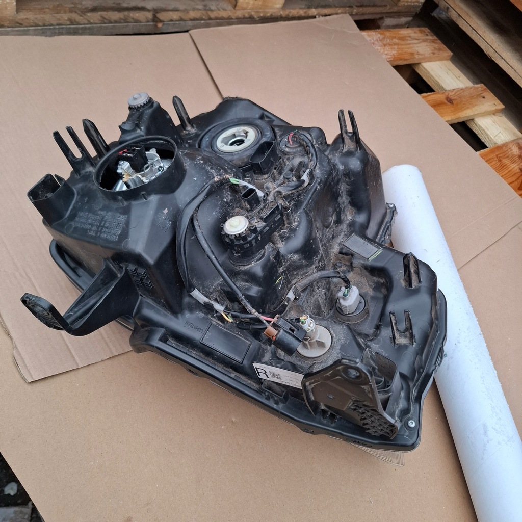 фото №8, N1w-13w029-nb ford ranger iv 4 22- 23- обычная лампа фара передний правый