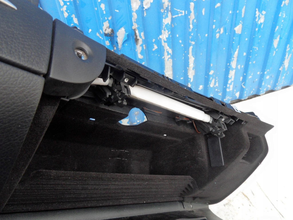 фото №7, E-klasa w211 lift 06-09 бардачок пасажира чорний