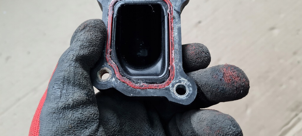 фото №5, S7 4g a7 патрубок wąż шланг wody 4.0 tfsi 079121127e s6 c7 4g