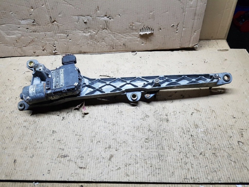 фото №1, Механизм дворник перед lancia thesis