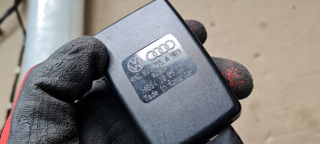 фото №8, S7 4g a7 клипса замок поперечина левая правая 4h0857755a a6 c7 4g