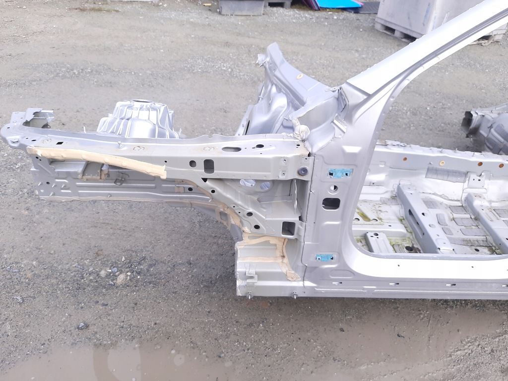 фото №1, Mercedes-benz e w214 sedan чверть перед ліва 23r.-