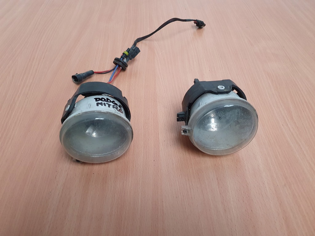 фото №1, Лампа противотуманная фара перед правый левый dodge nitro 07-11 r