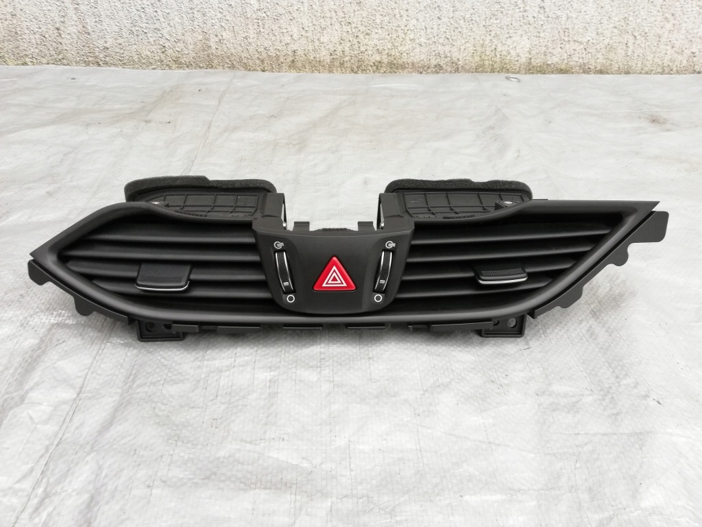 фото №1, Решётка обдув средняя hyundai i30 iii 17-22 eu