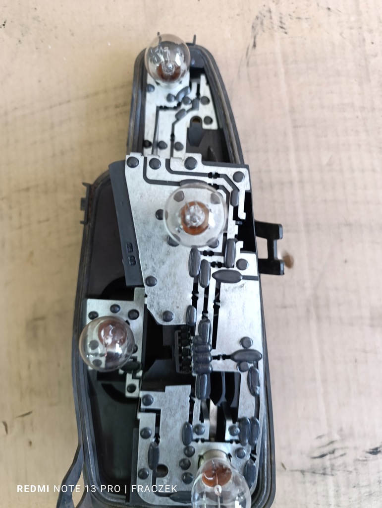 фото №13, Вкладыш лампы задняя колодка левый peugeot 308 kombi sw