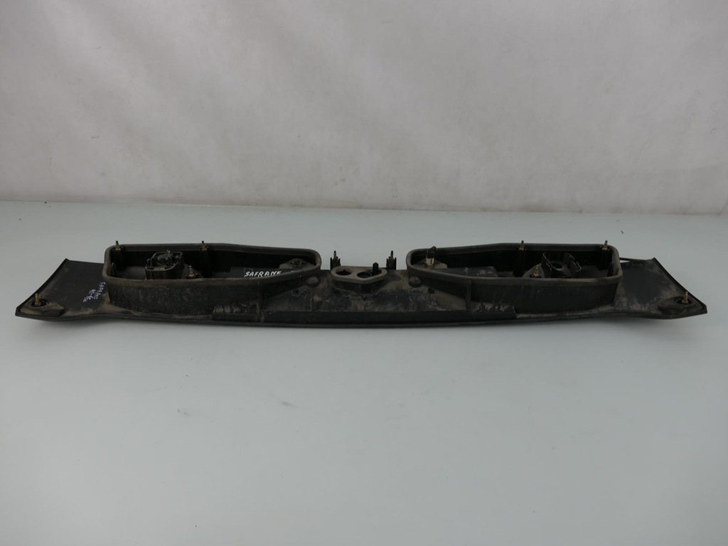 фото №8, Renault safrane накладка крышки багажника задняя 92-96