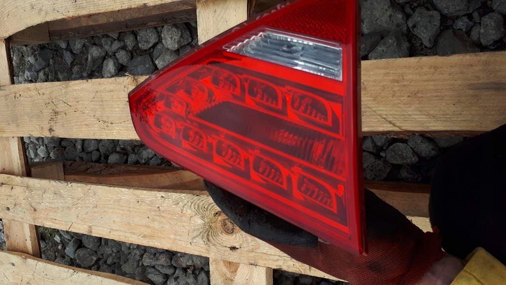 фото №1, A5 8t лампа led ліва задня w кришка 8t0945093a