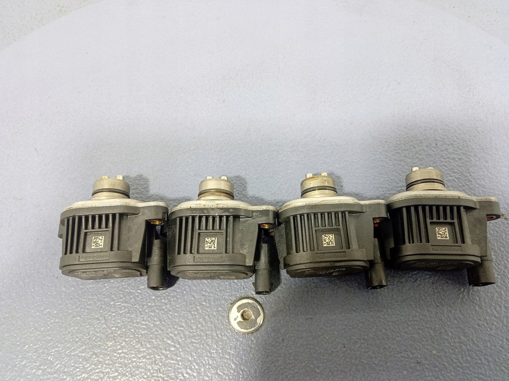 фото №8, Audi q8 q7 4m клапаны электромагнитный 06m906048f 4 szt