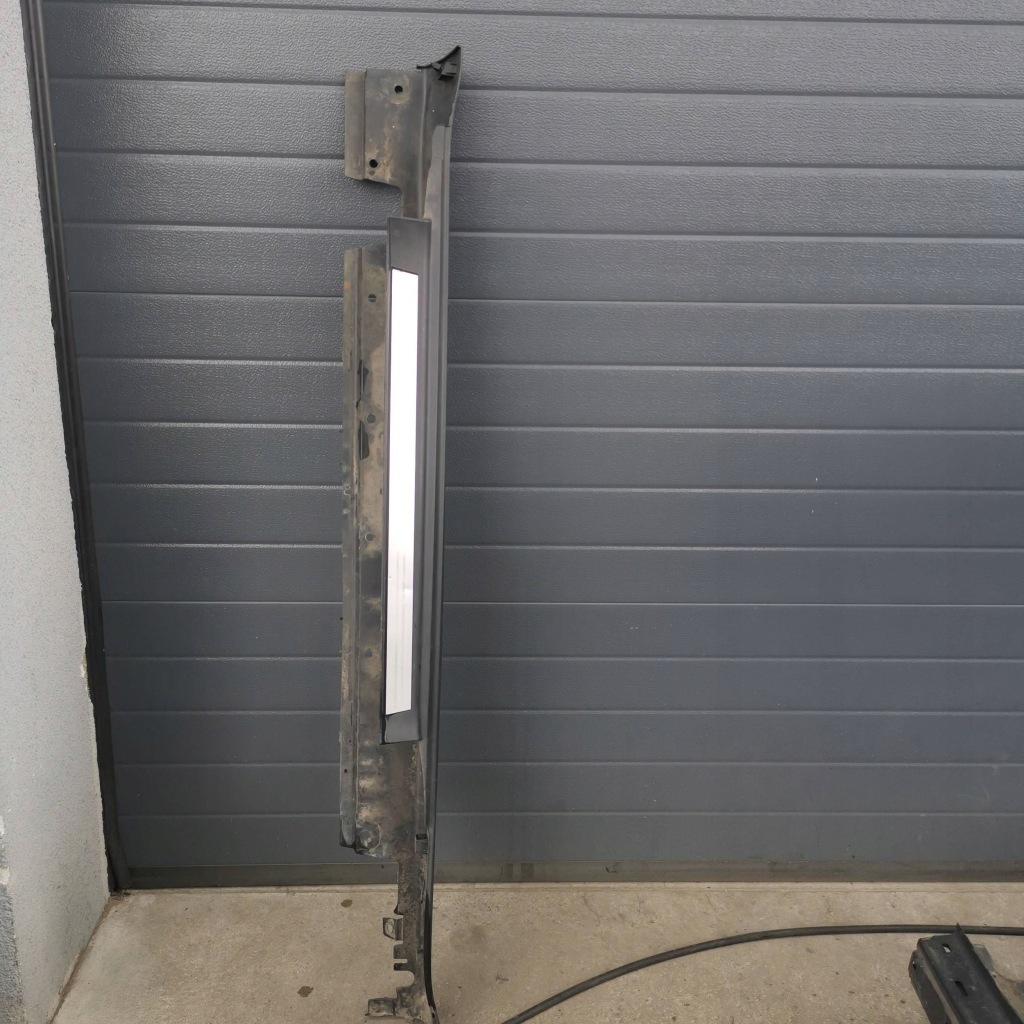 фото №1, Mini cooper r56 молдинг порог правая 7147916