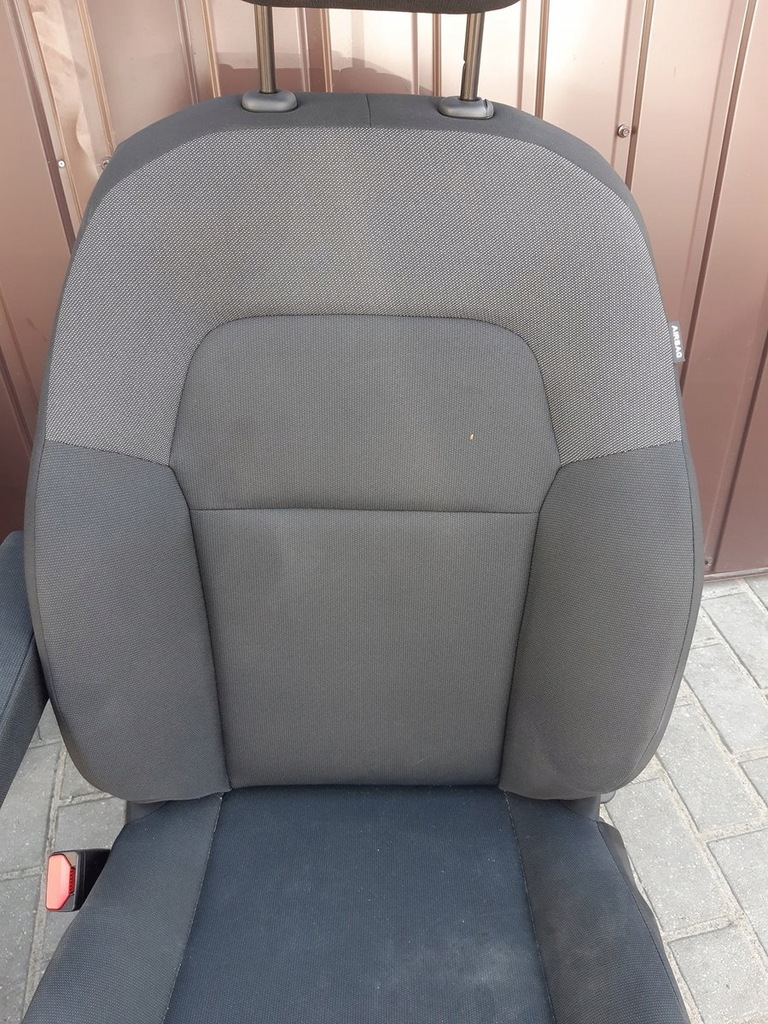 фото №5, Заднее сиденье сиденья комплект dacia sandero iii