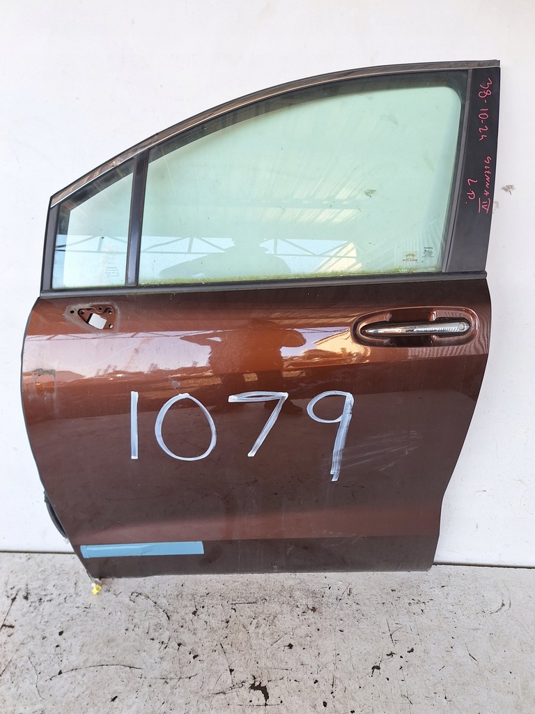 фото №1, Toyota sienna iv 2022- дверь левый перед 4u3