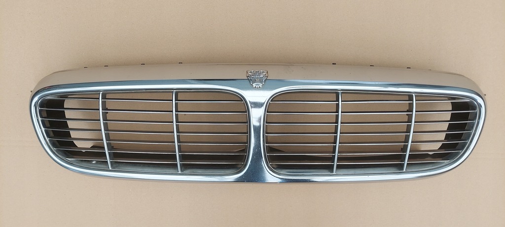 фото №1, Решётка радиатора решётка радиатора jaguar xj 2w93-8a100