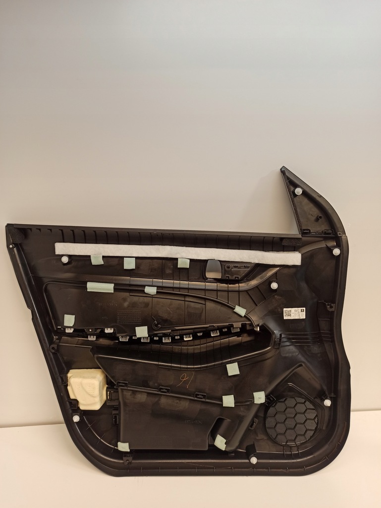 фото №7, Suzuki swift обшивка обивка дверь правый перед