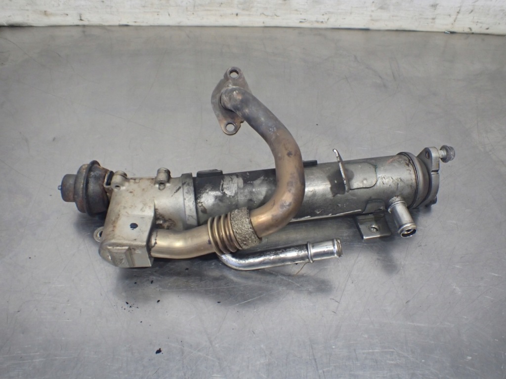 Купить Радиатор выхлопных газов audi a4 b8 2.0