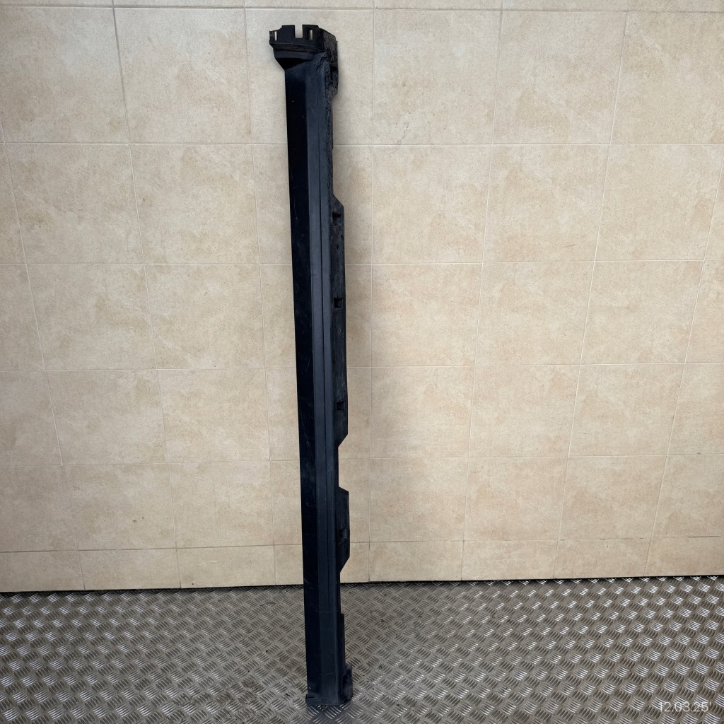 Купить Накладка  порог правая порог land rover discovery sport fk72-10154-af