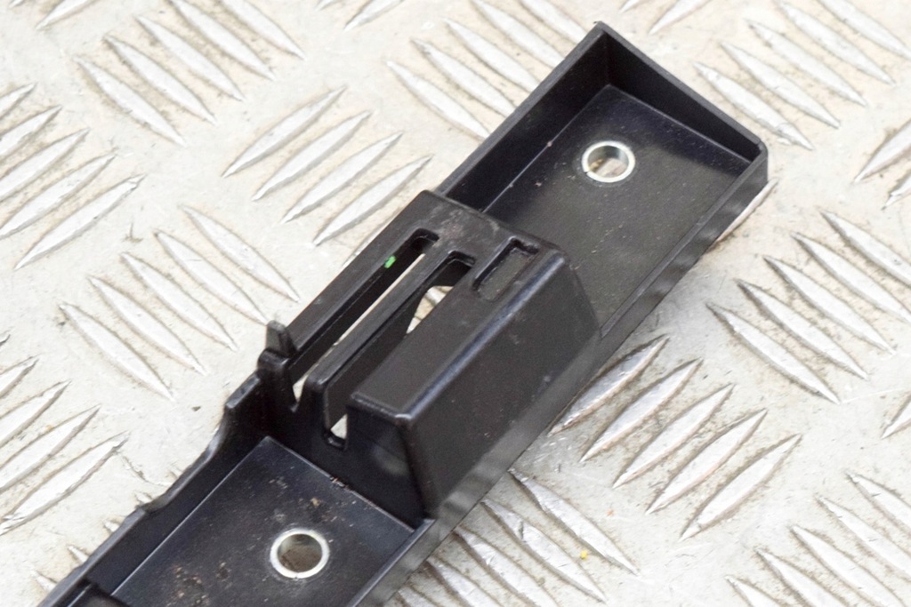 фото №5, Maserati levante suv m161 лівий боковий кронштейн передній бризковик бічного