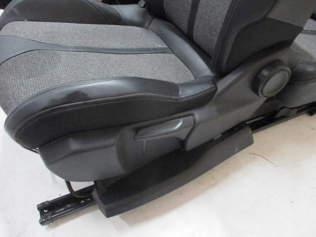 фото №10, Обивка pół кожа сиденья peugeot 5008 ii