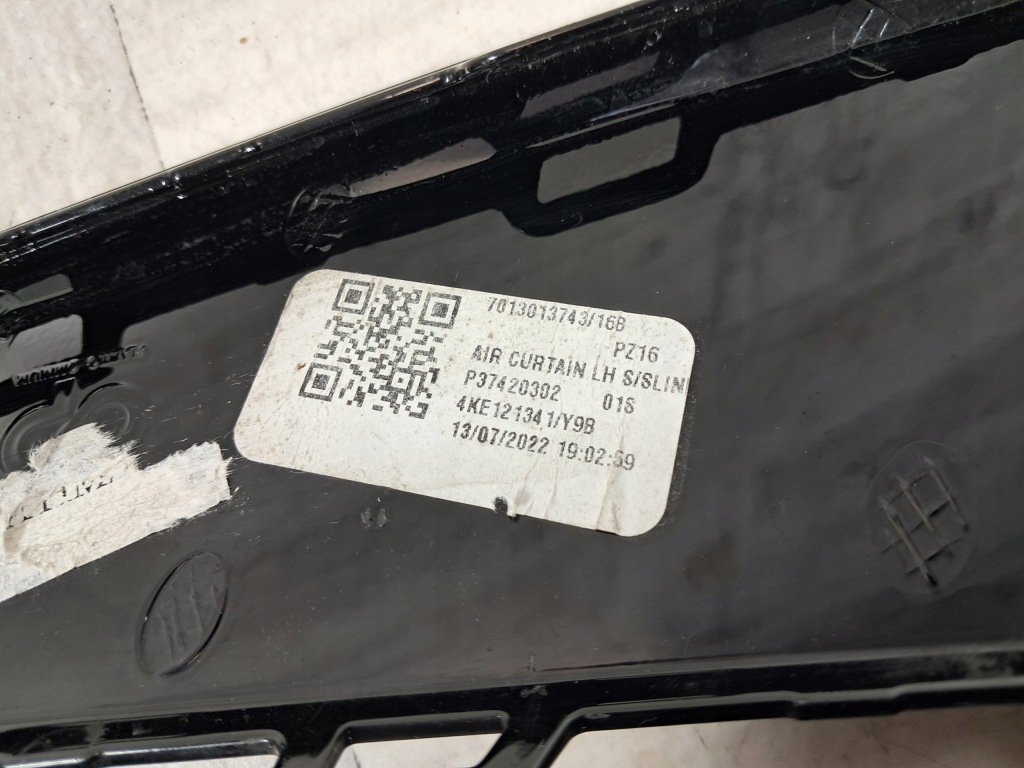 Audi e-tron 4ke s-line решітка бампера лівий перед передня 4ke121341 Зі Шроту