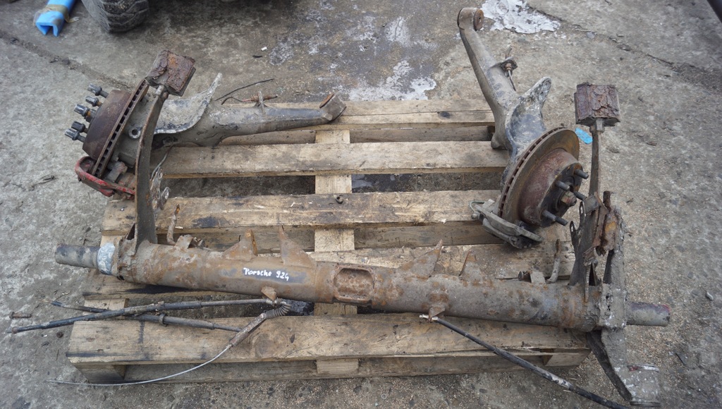 фото №1, Балка подвеска задняя поворотный кулак porsche 924s 2.5