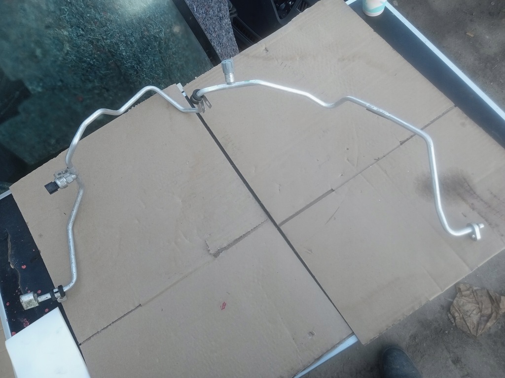 фото №1, Шланг кондиционера dacia duster ii 924404272r