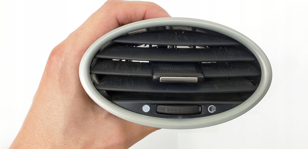 фото №12, Ford focus 2 mk2 ii овальна кругла решітка обдув панелі приладової панелі