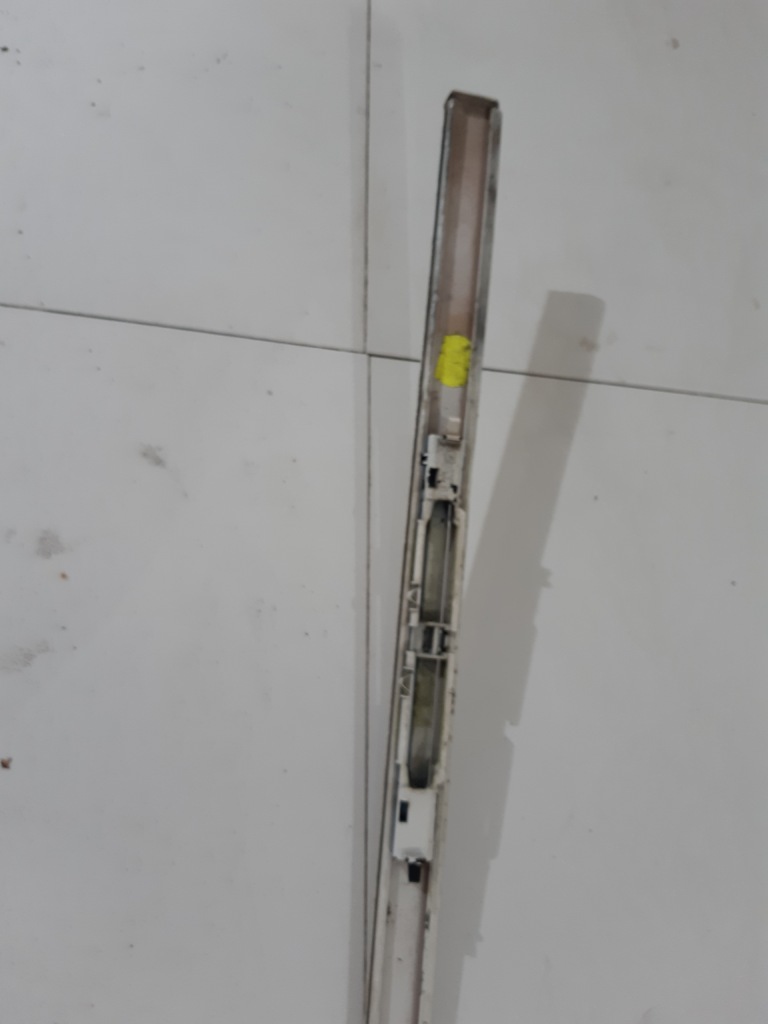 Opel adam молдинг кровельная левая 13363467 Цена