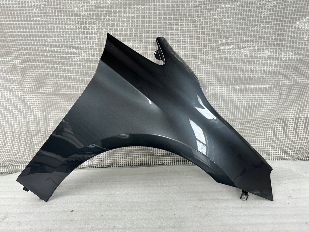 фото №1, Bmw f45 f46 правий передній крила