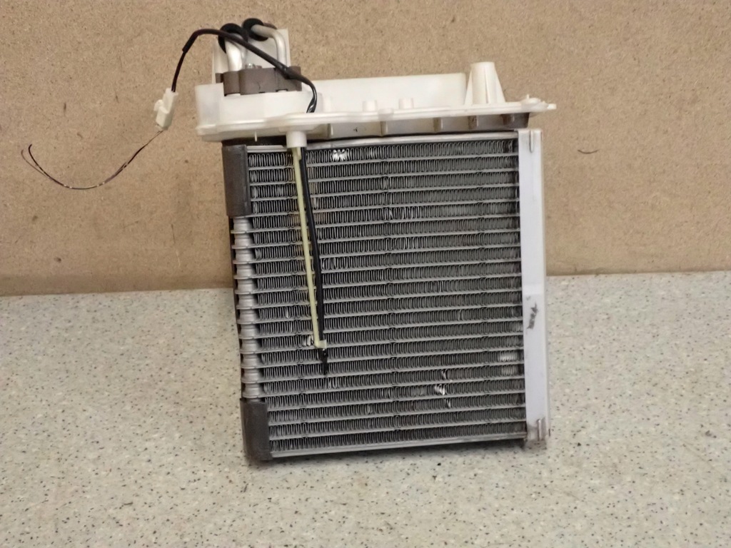 фото №6, Toyota corolla verso 01-03 испаритель кондиционера