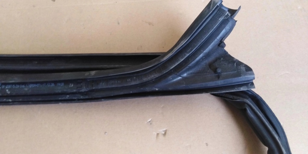 фото №4, Ferrari f8 spider прокладка передньої скло