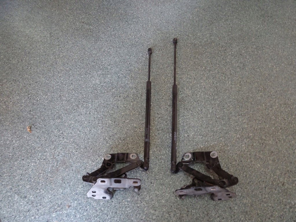 фото №1, Mercedes gle 166 x166 петли капот левый + правый 197