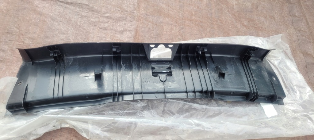 Накладка порог багажника mazda 3 // 3653 с Разборки