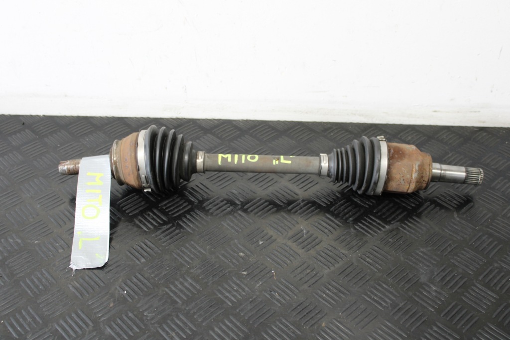 Купить Приводной вал półośka левый  перед alfa romeo mito