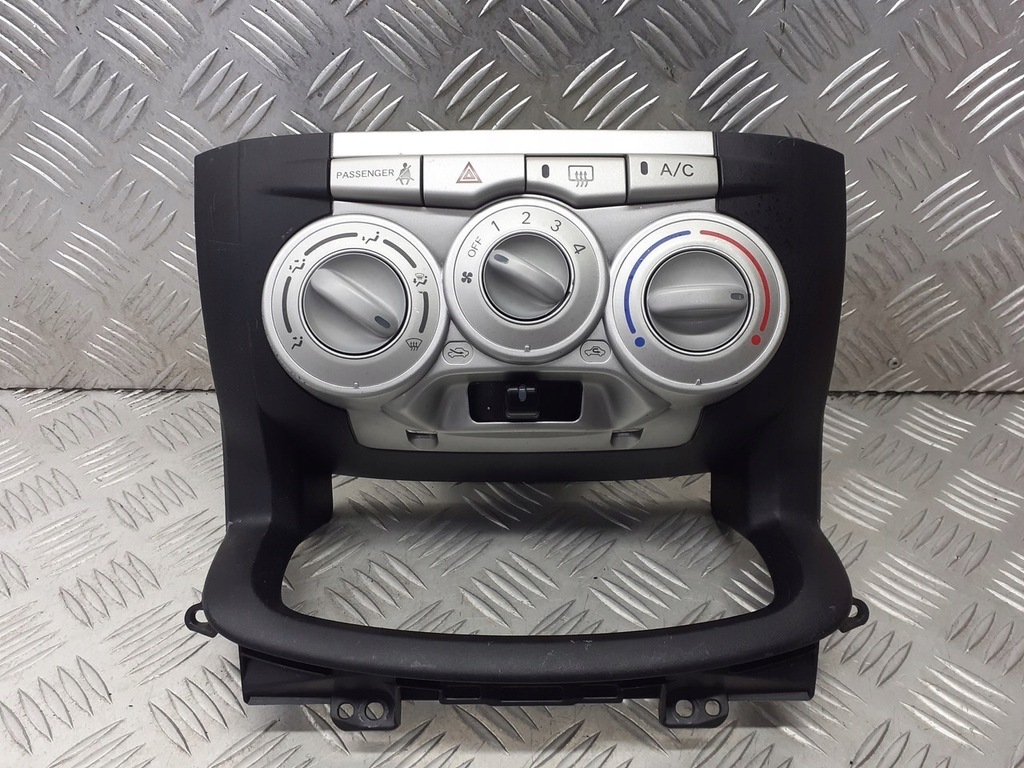 фото №1, Панель обдув кондиціонера daihatsu sirion ii 1.0