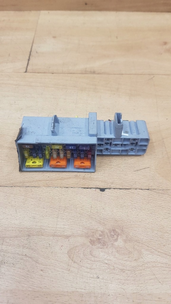 фото №1, Коробка предохранителей renault scenic ii 1.9 dci