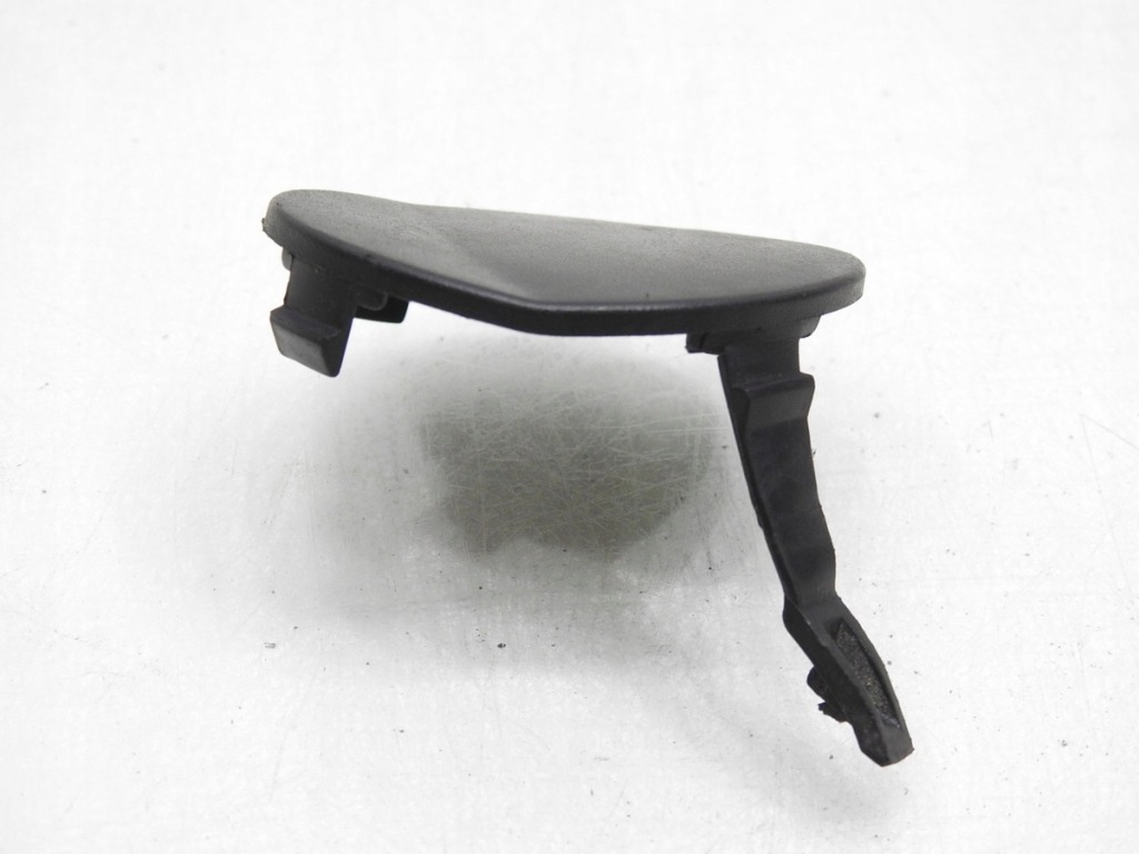 фото №2, Заглушка фаркоп бампера перед dacia dokker