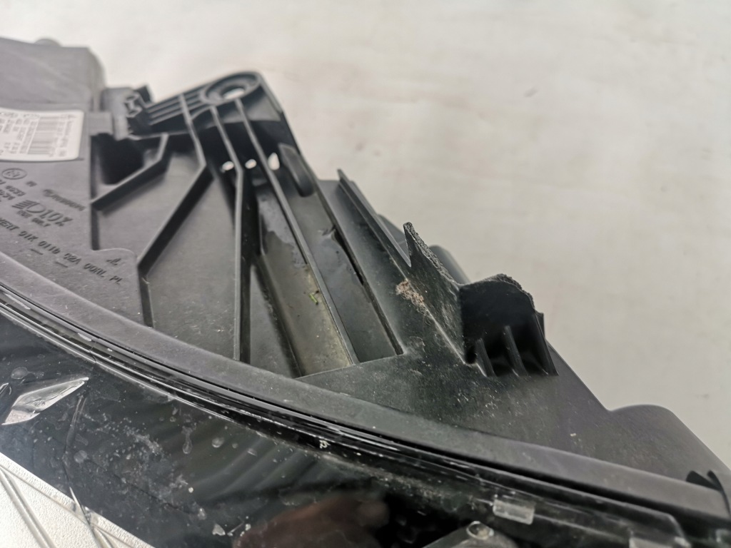 фото №3, Bmw 2 f45 lci lift-lampa full led адаптивный корпус