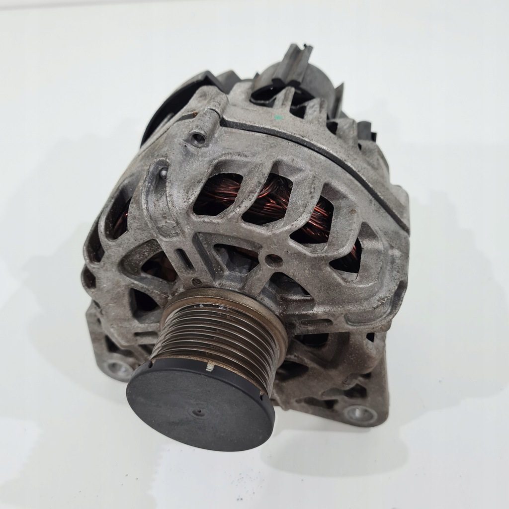 фото №1, Генератор renault megane iv 1.2 tce 231008040r