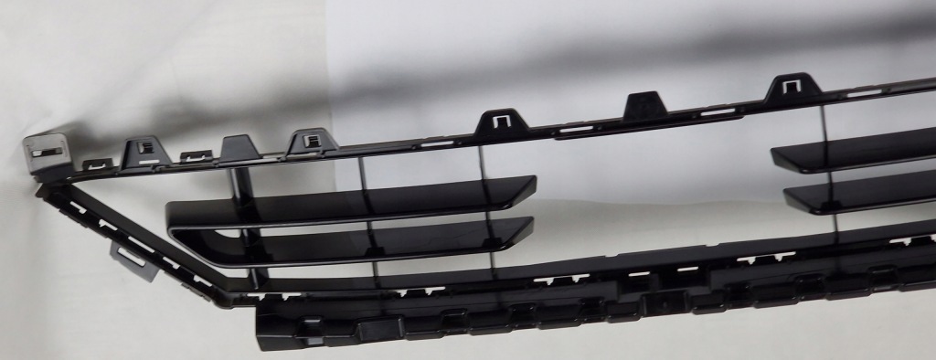 Решётка бампера средняя перед bmw 2 f44 7496957 Киев